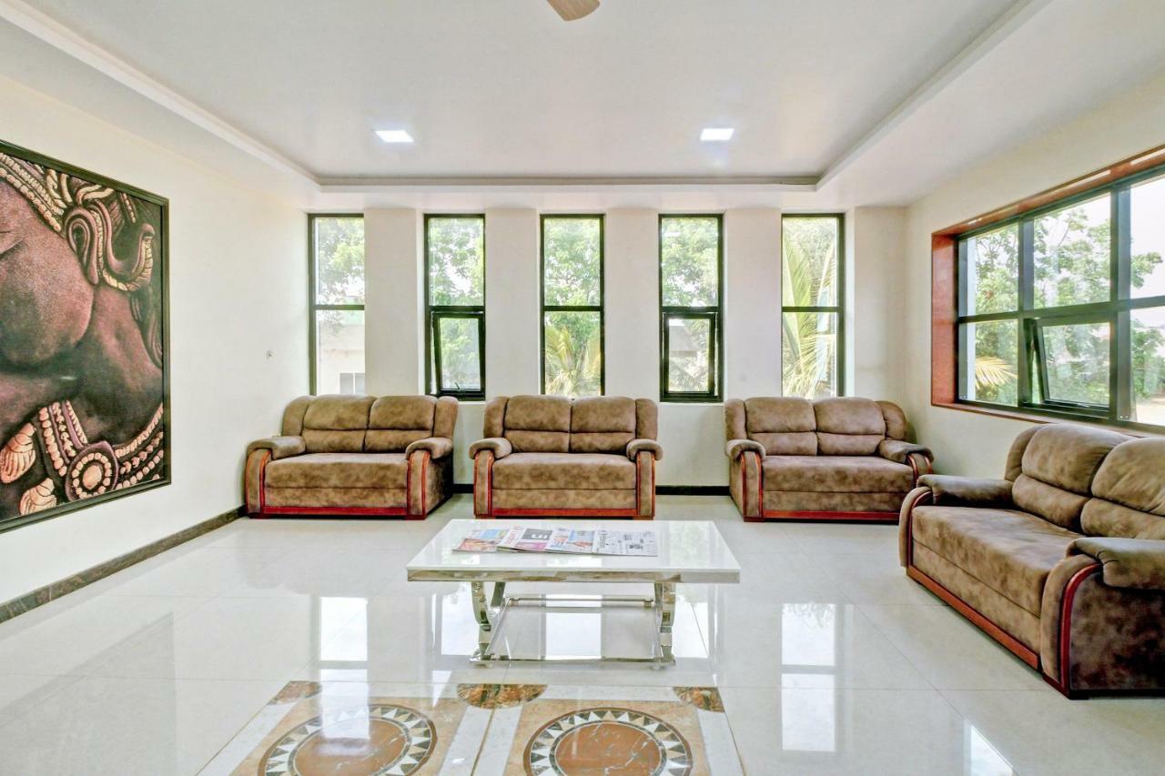 Oyo 29405 Leela Paradise Villa Хасан Екстериор снимка